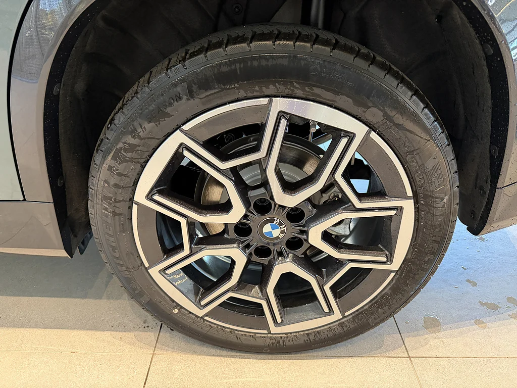 New 2027  BMW xDrive28i image 7