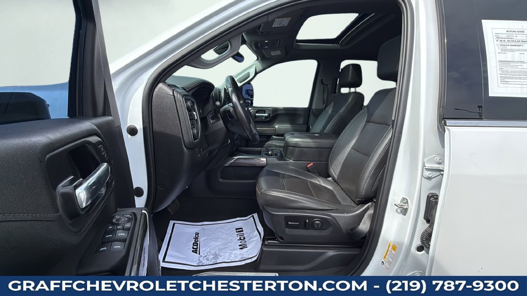 Used 2021 IRIDESCENT PEARL TRICOAT Chevrolet LTZ image 21