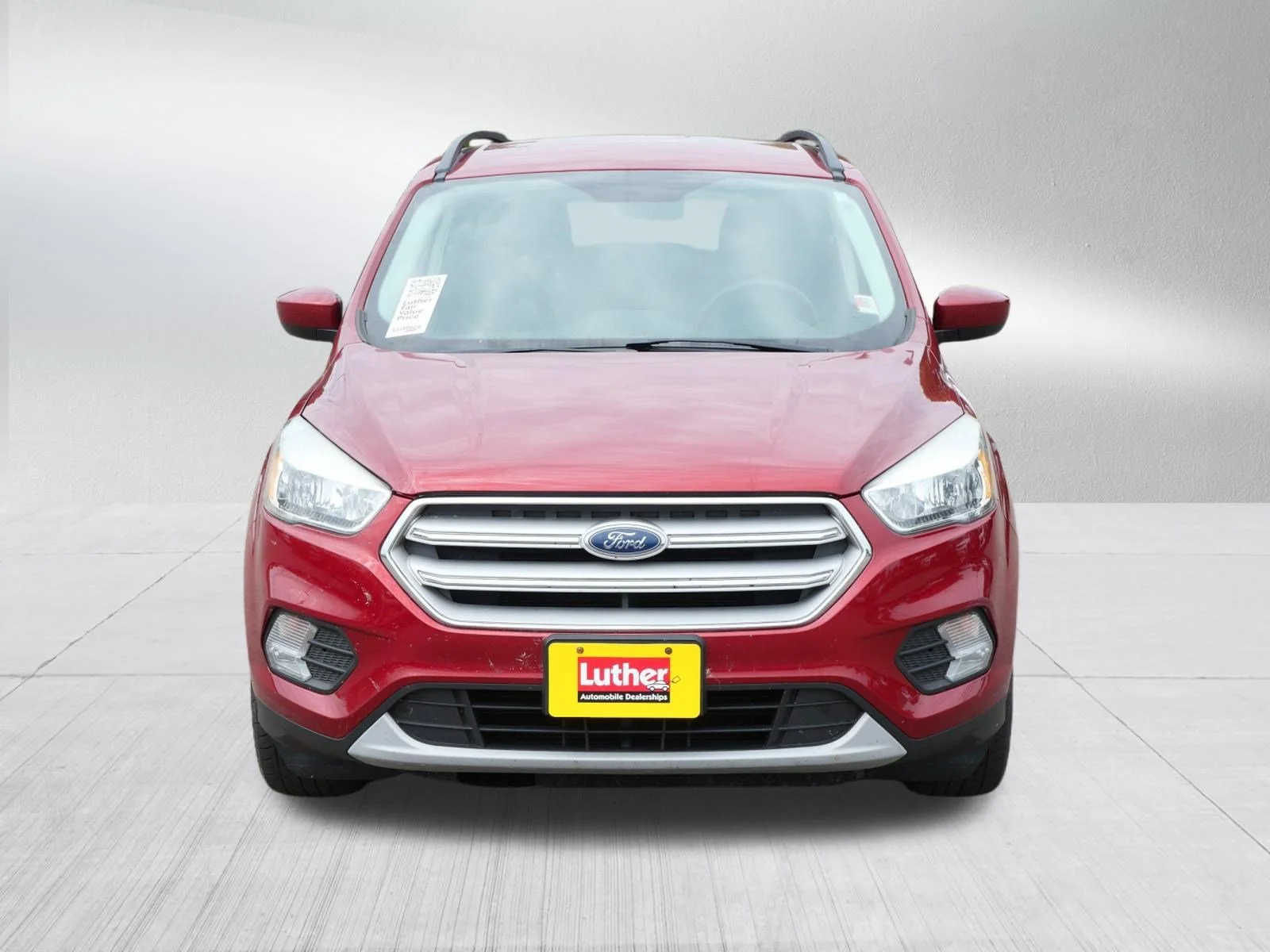Used 2018 Ford Escape SE with VIN 1FMCU9GD1JUA89310 for sale in Cambridge, MN