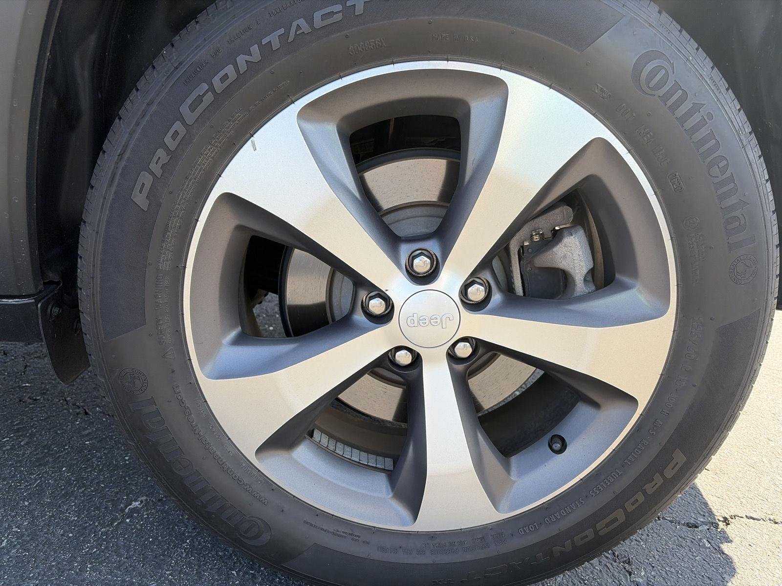 Used 2020 Slate Blue Pearlcoat Jeep Limited image 11