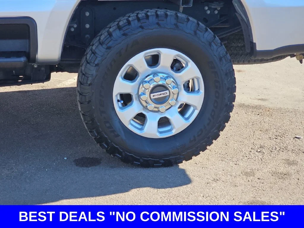 Used 2023 Iconic Silver Metallic Ford XLT image 36