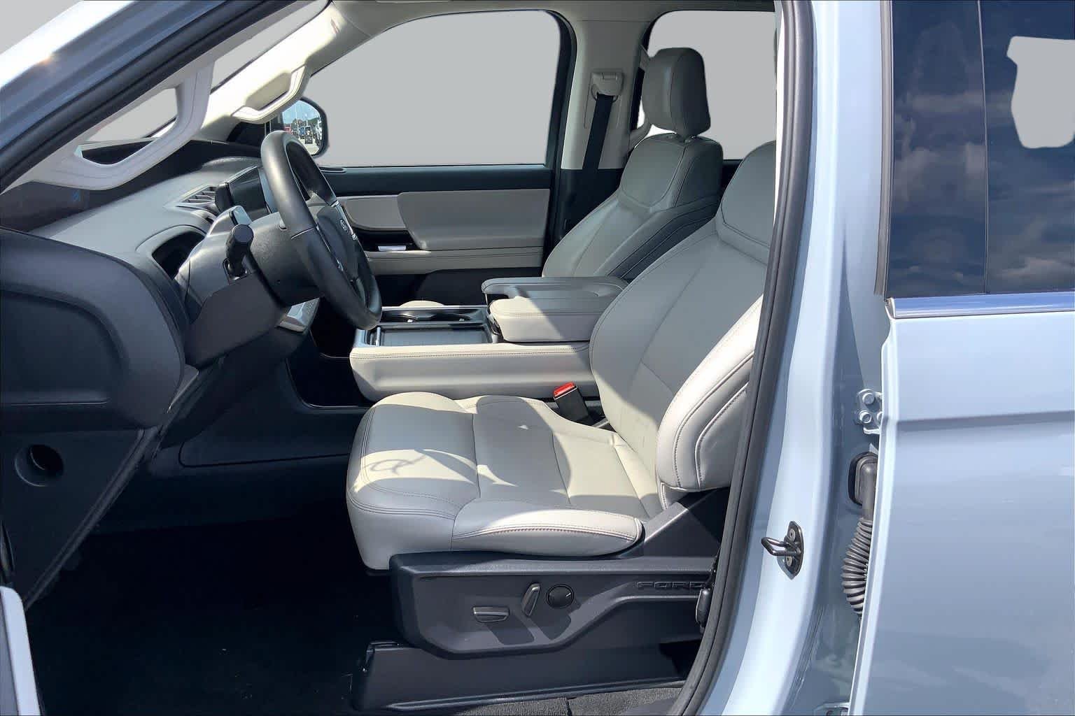Certified Used 2025 Glacier Gray Metallic Ford Active image 8