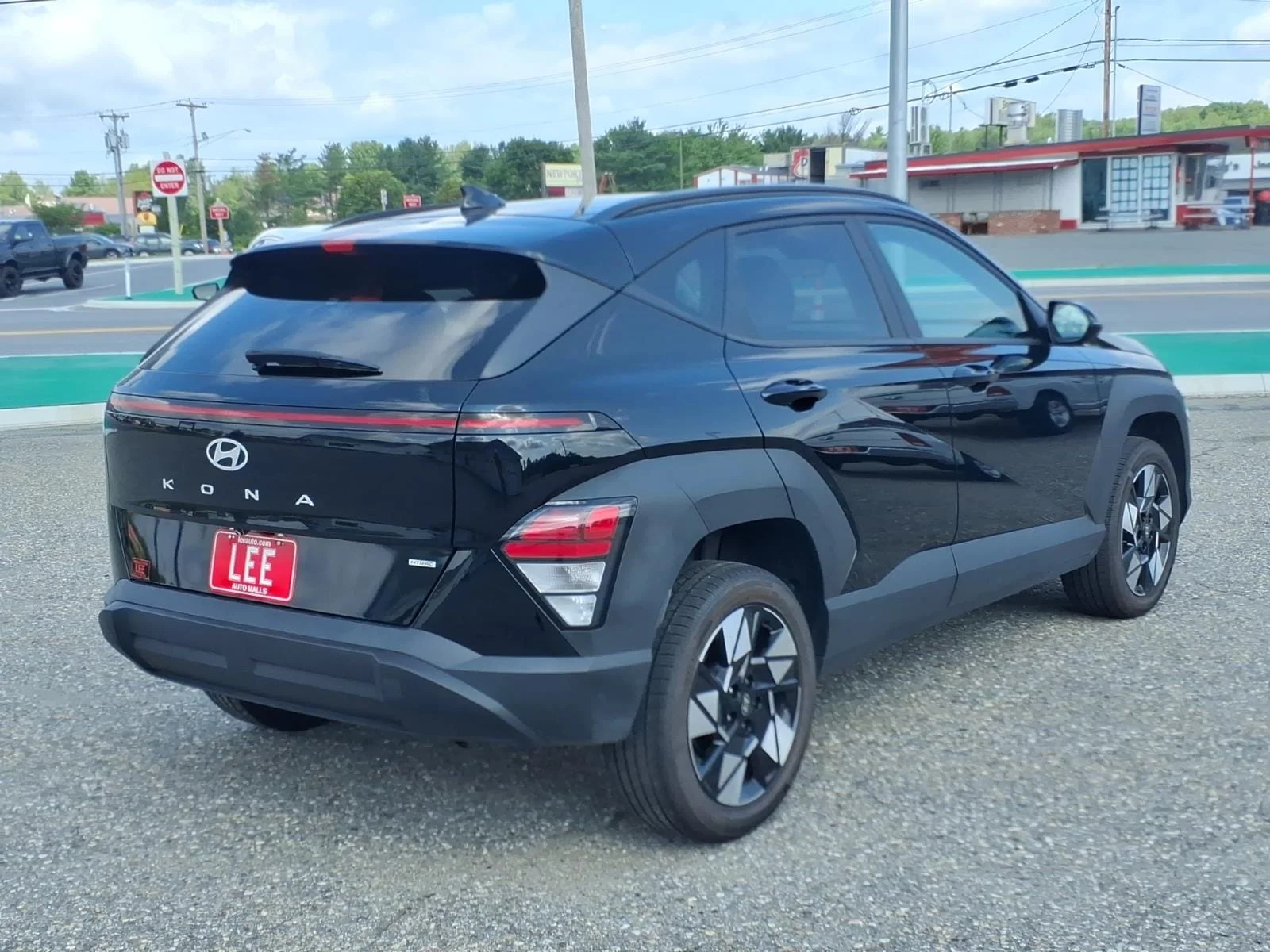 Used 2025 Abyss Black Hyundai SEL image 5