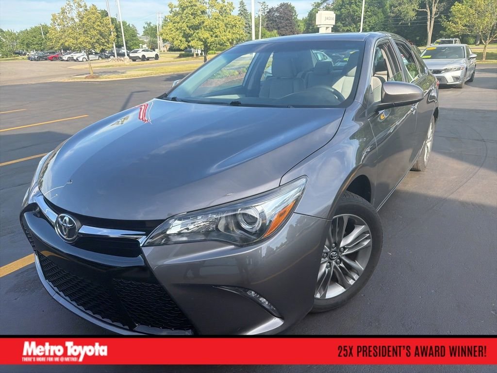 Used 2017 Gray Toyota SE image 1
