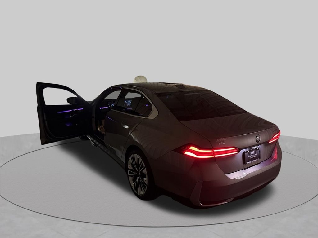 Used 2024 Gray Metallic BMW eDrive40 image 39