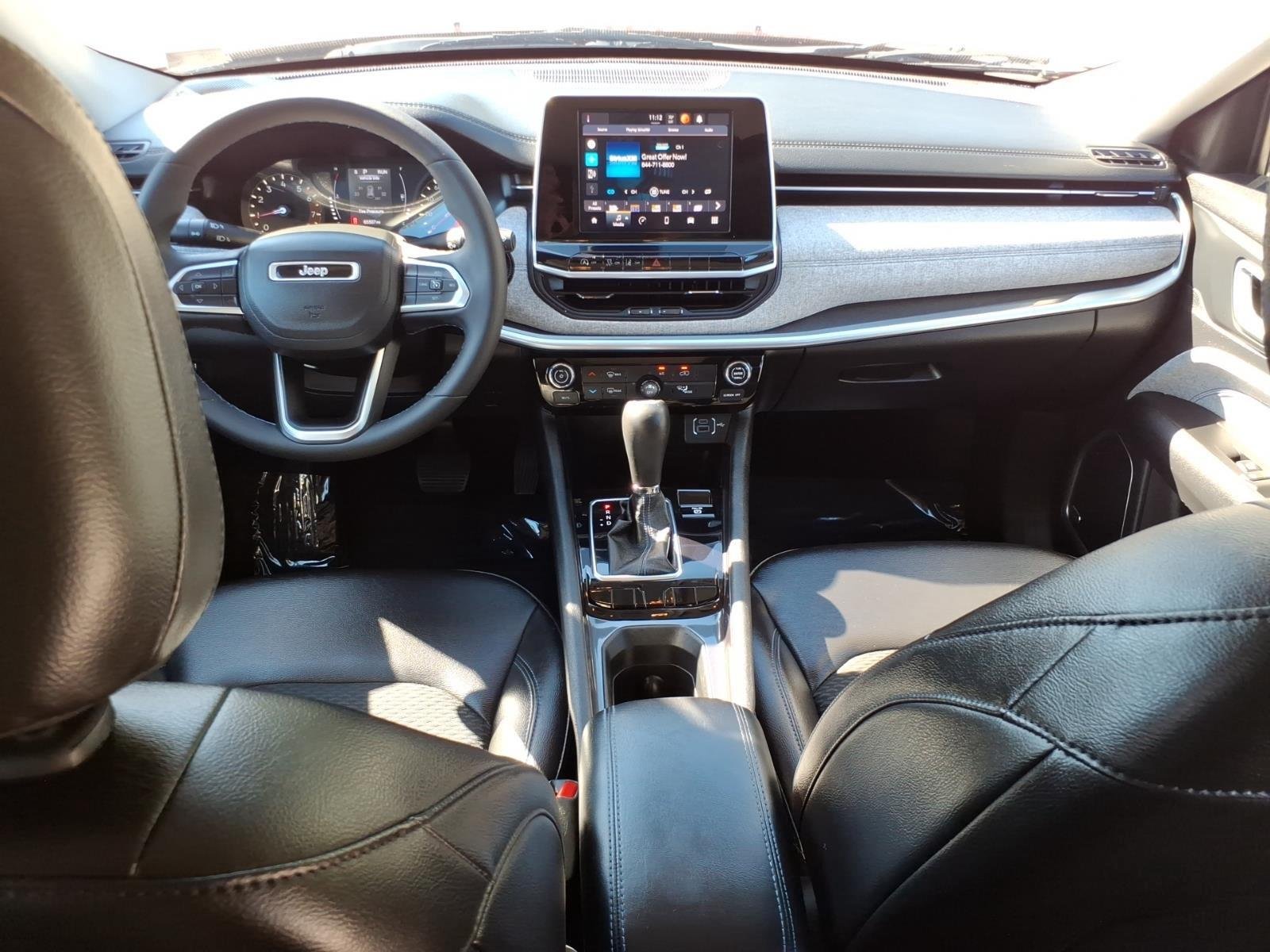 Used 2022 Velvet Red Pearlcoat Jeep Latitude image 22