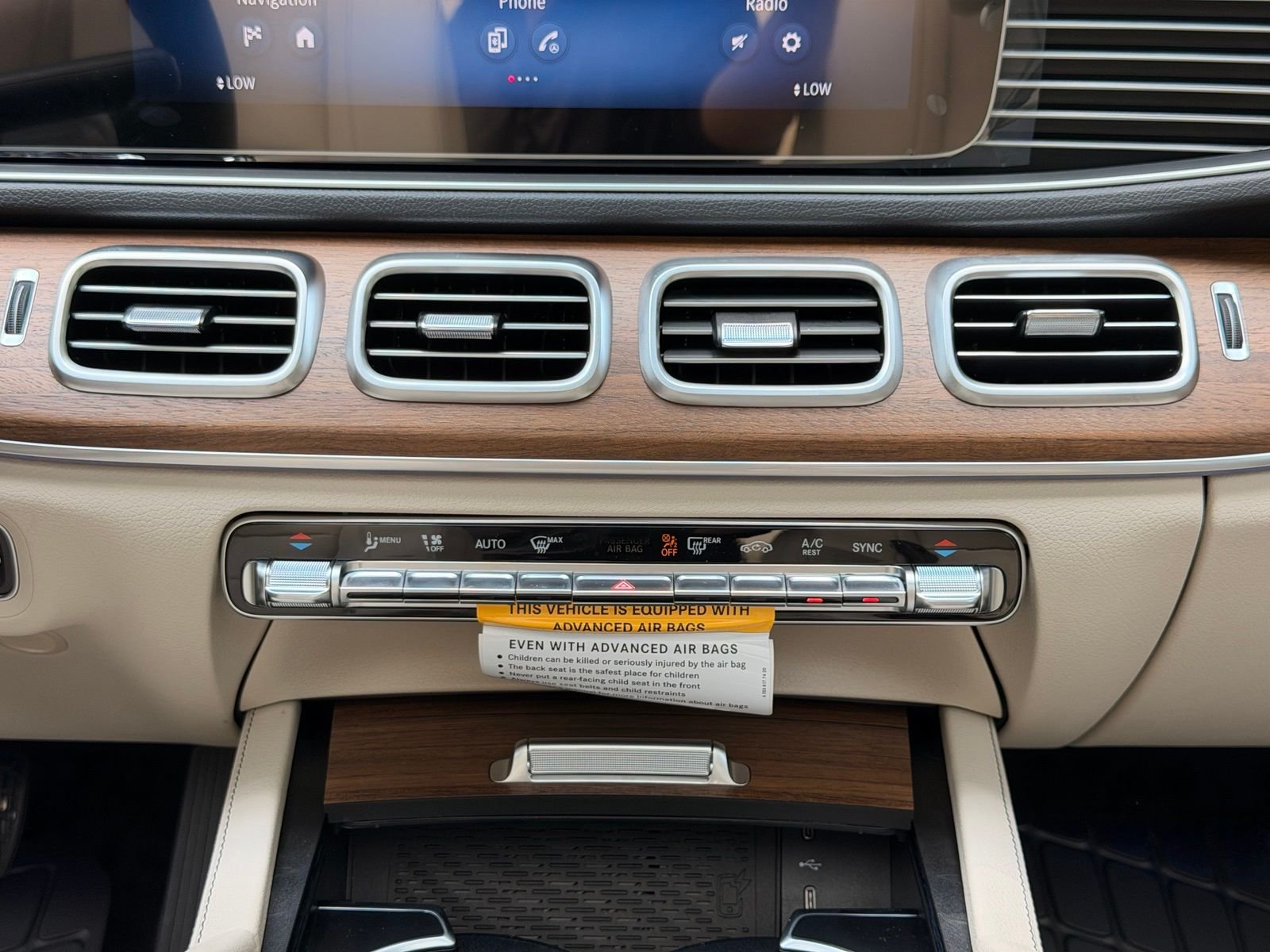 New 2026 Selenite Grey Metallic Mercedes-Benz GLE 450 image 18