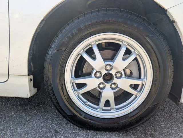 Used 2010 White Toyota  image 23
