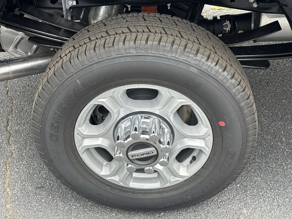 New 2026 Black Ford XLT image 17
