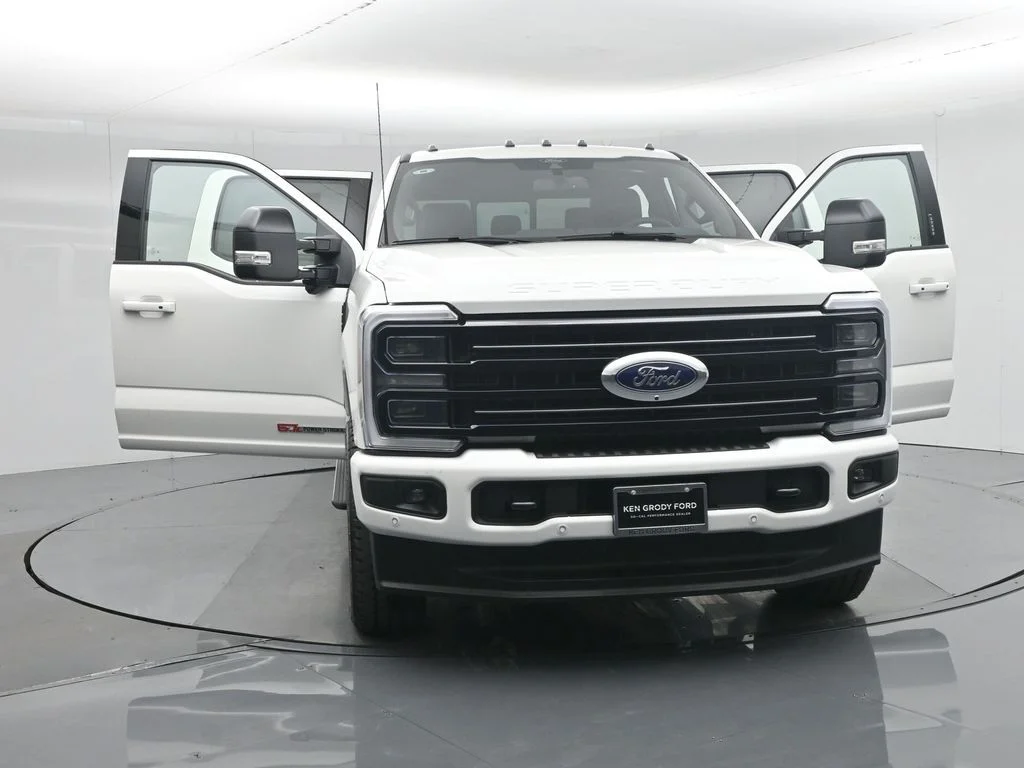 New 2026 Star White Metallic Tri-Coat Ford Platinum image 34