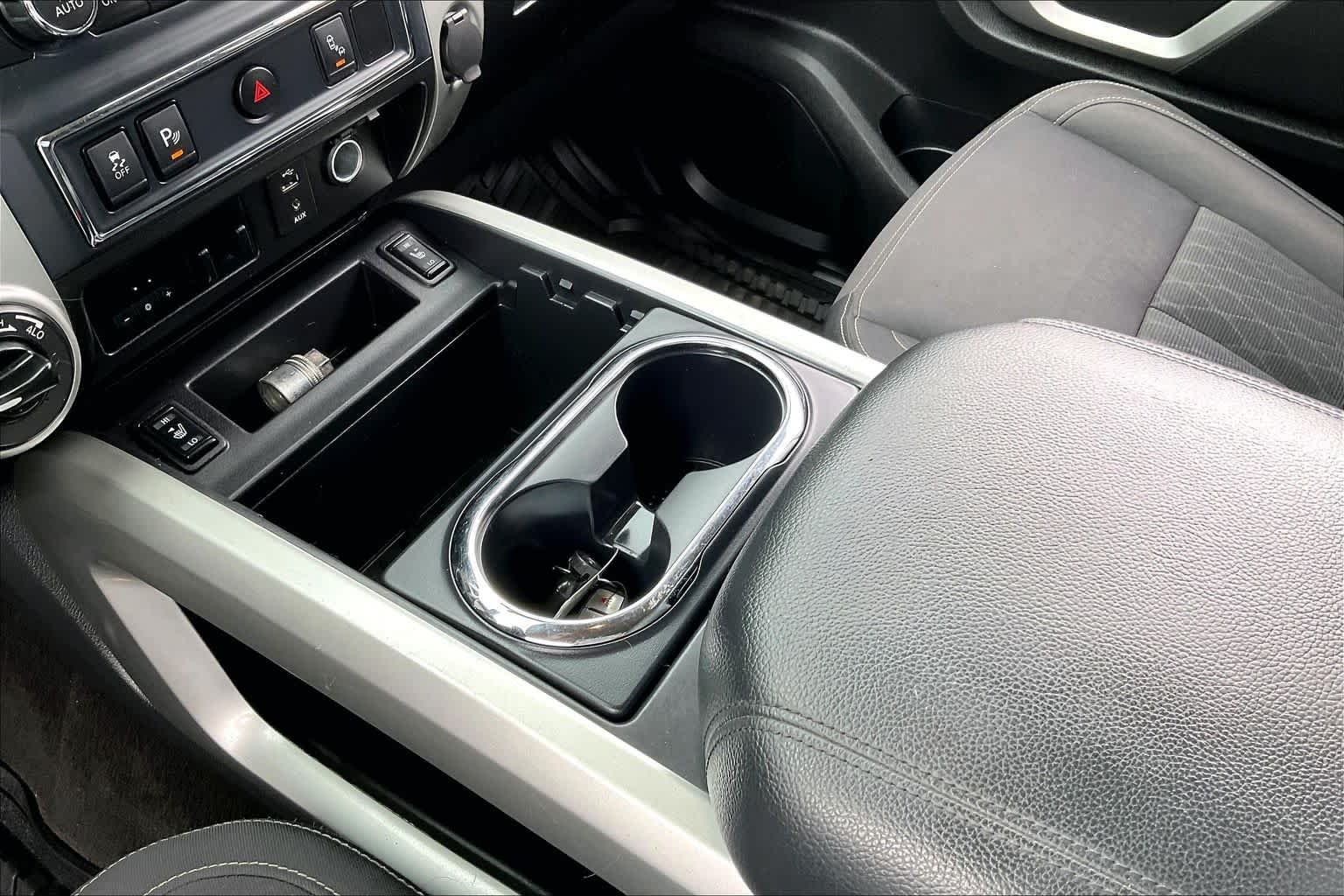 Used 2018 Brilliant Silver Nissan SV image 16