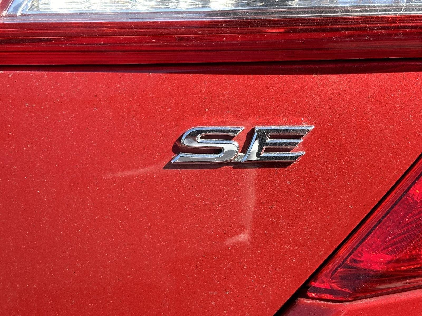 Used 2013 Barcelona Red Metallic Toyota SE image 10
