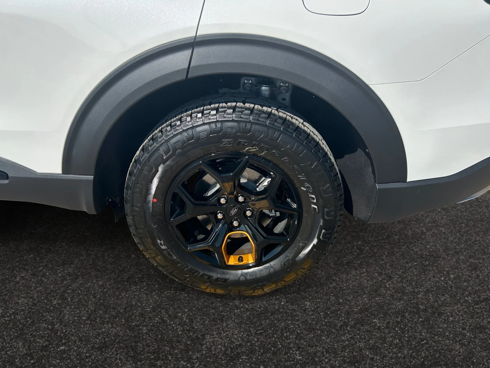 New 2026 STAR WHITE MET TRI-COAT Ford Tremor image 9