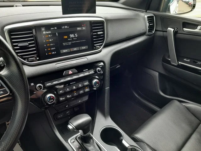Used 2022 White Kia Nightfall image 20