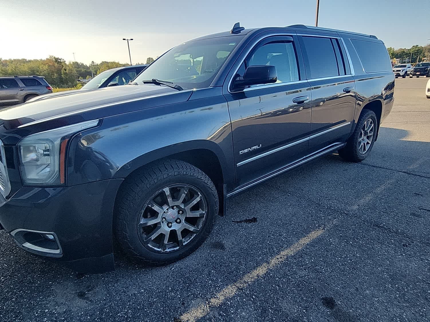 Used 2015 Iridium Metallic GMC Denali image 3