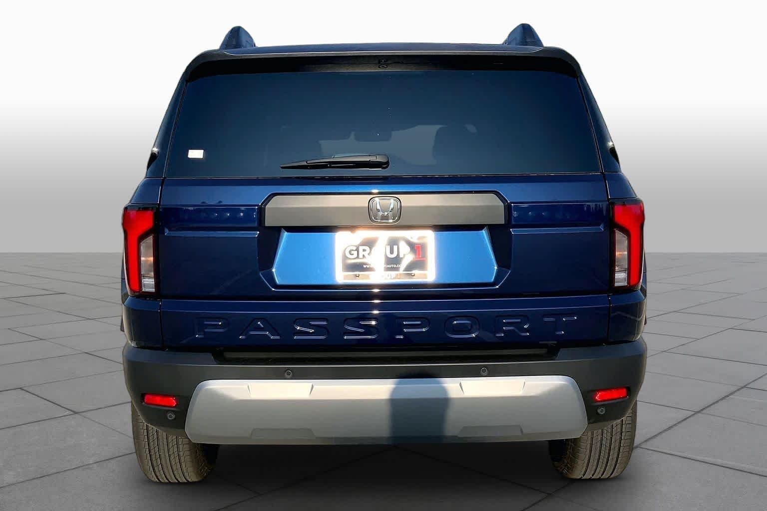 New 2026 Obsidian Blue Pearl Honda RTL image 4