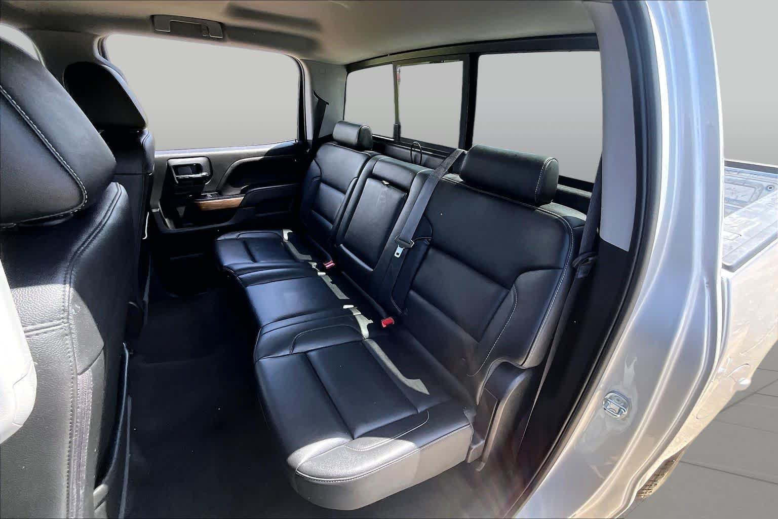 Used 2018 Silver Ice Metallic Chevrolet LTZ image 18
