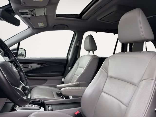 Used 2019 Gray Honda Touring image 11