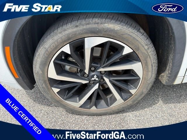 Used 2024 Gray Mitsubishi SEL image 8