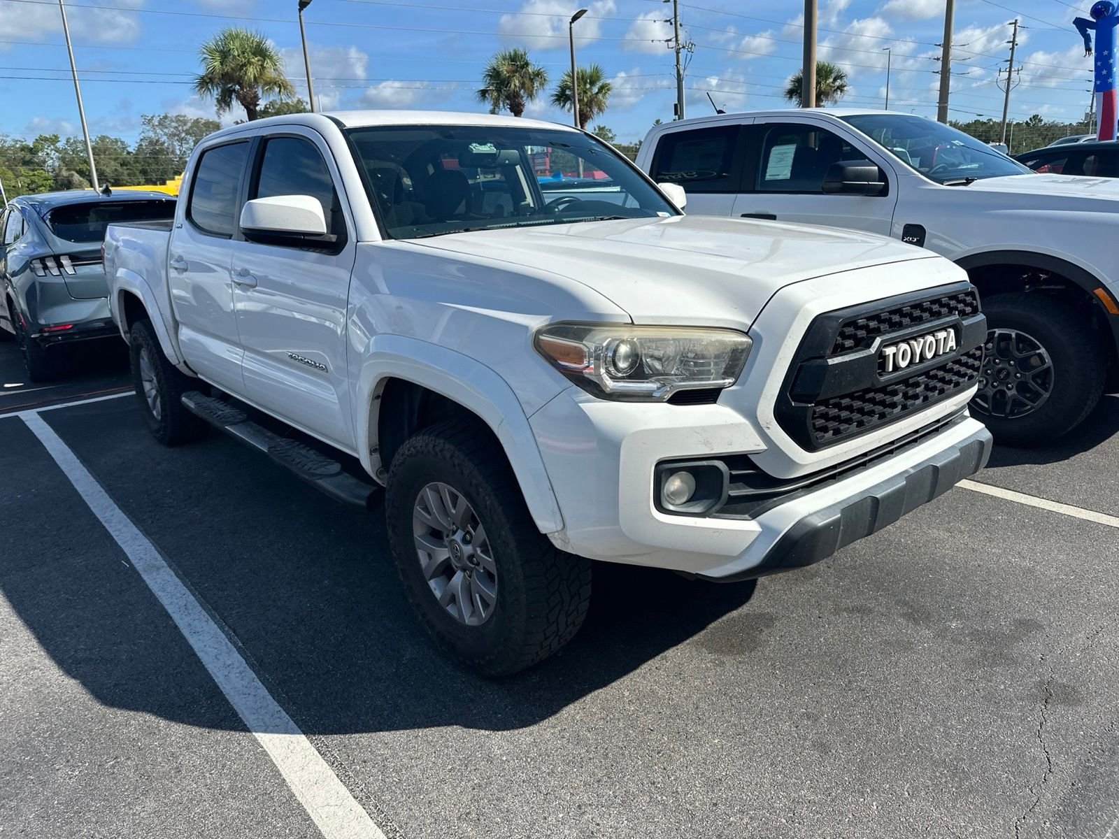Used 2017 White Toyota SR5 image 2