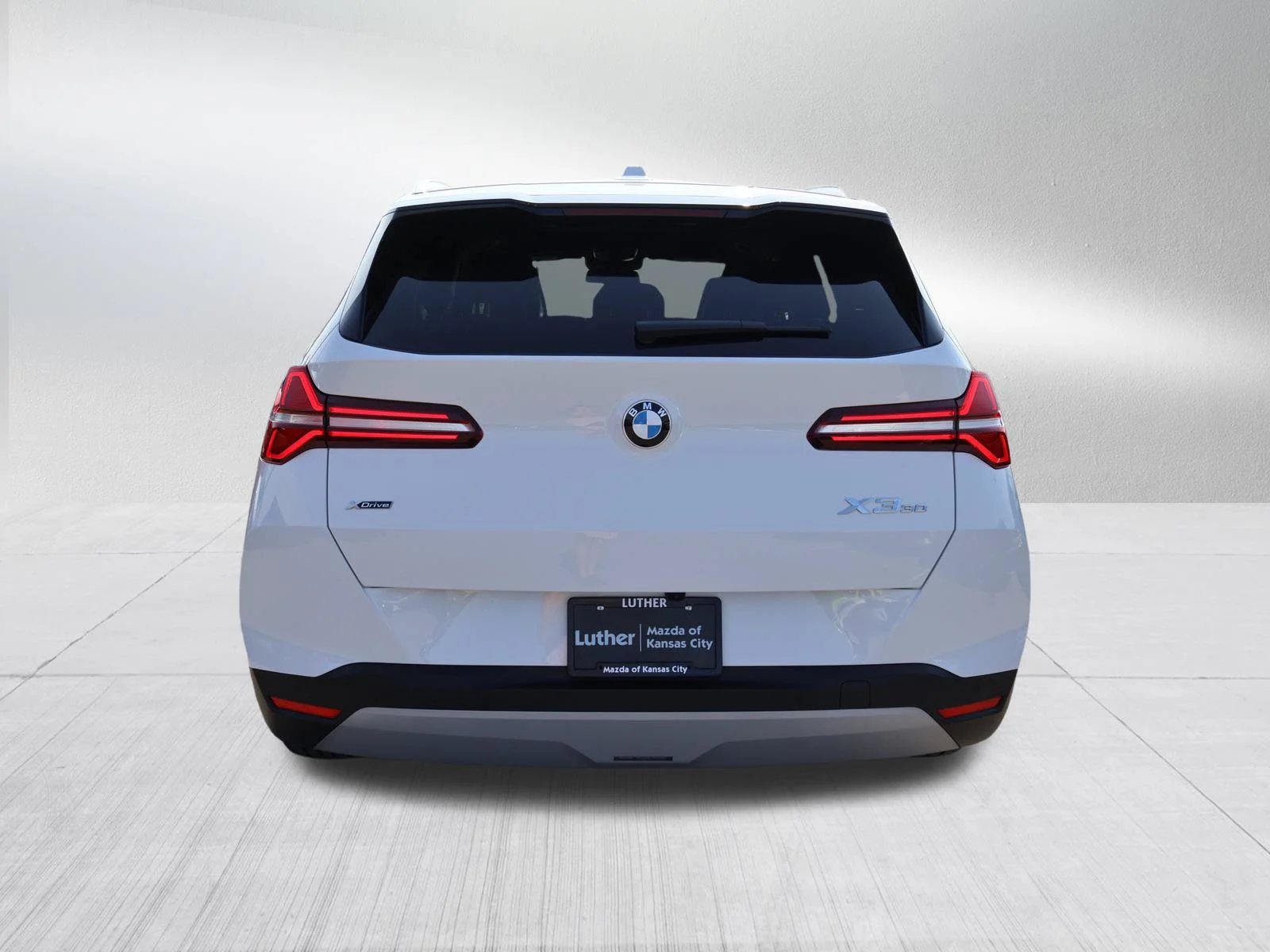 Used 2026 Alpine White BMW 30 xDrive image 6