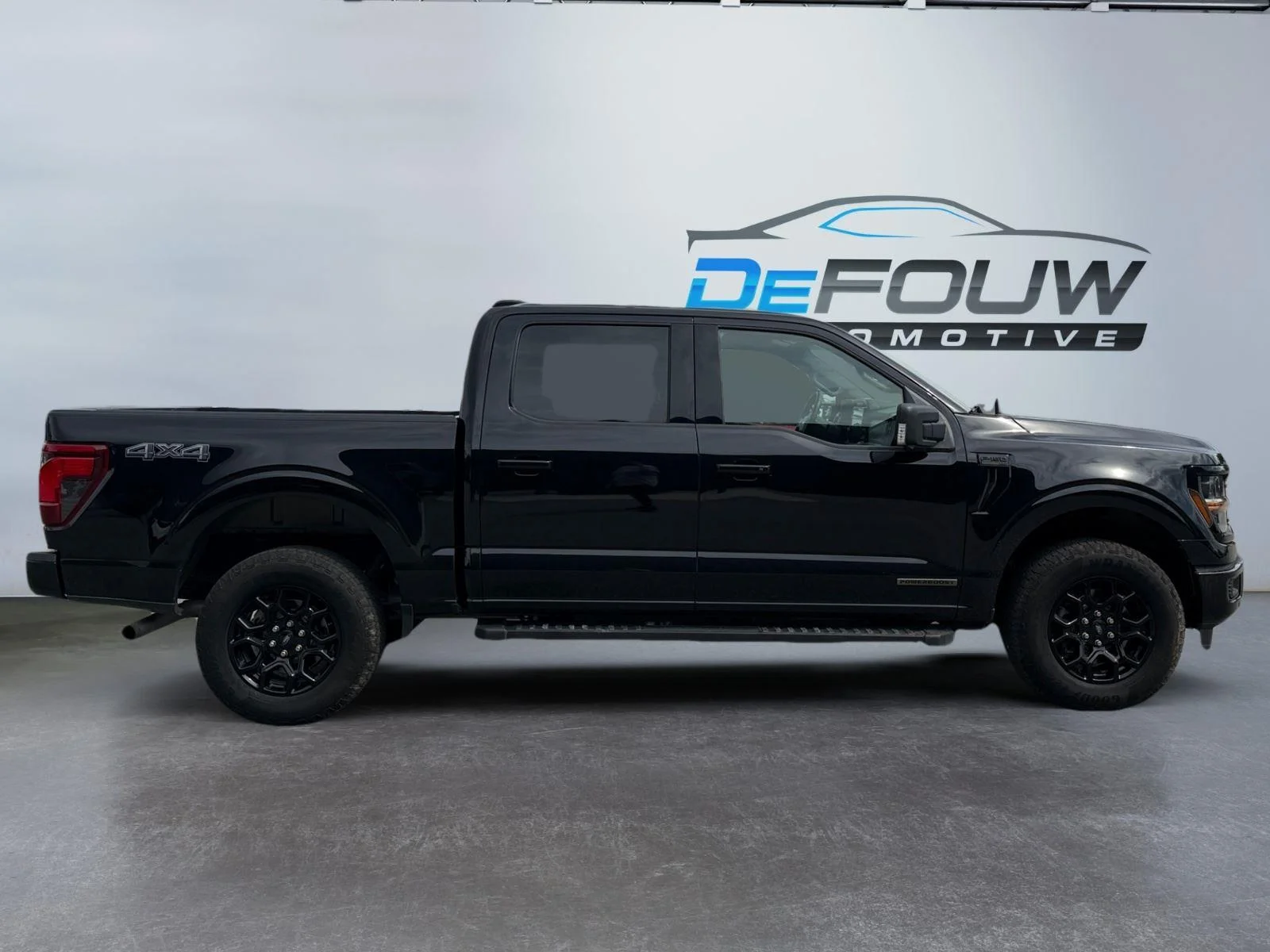 Used 2024 Agate Black Ford XLT image 2