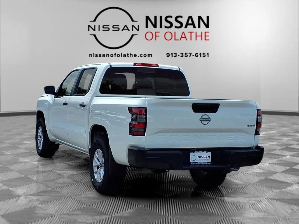 New 2026 Glacier White Nissan Crew Cab S image 3