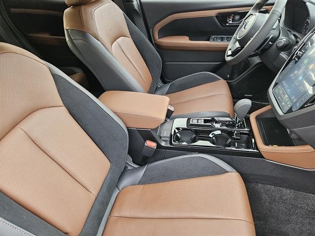 New 2026 CRYSTAL BLACK SILICA Subaru Touring image 11