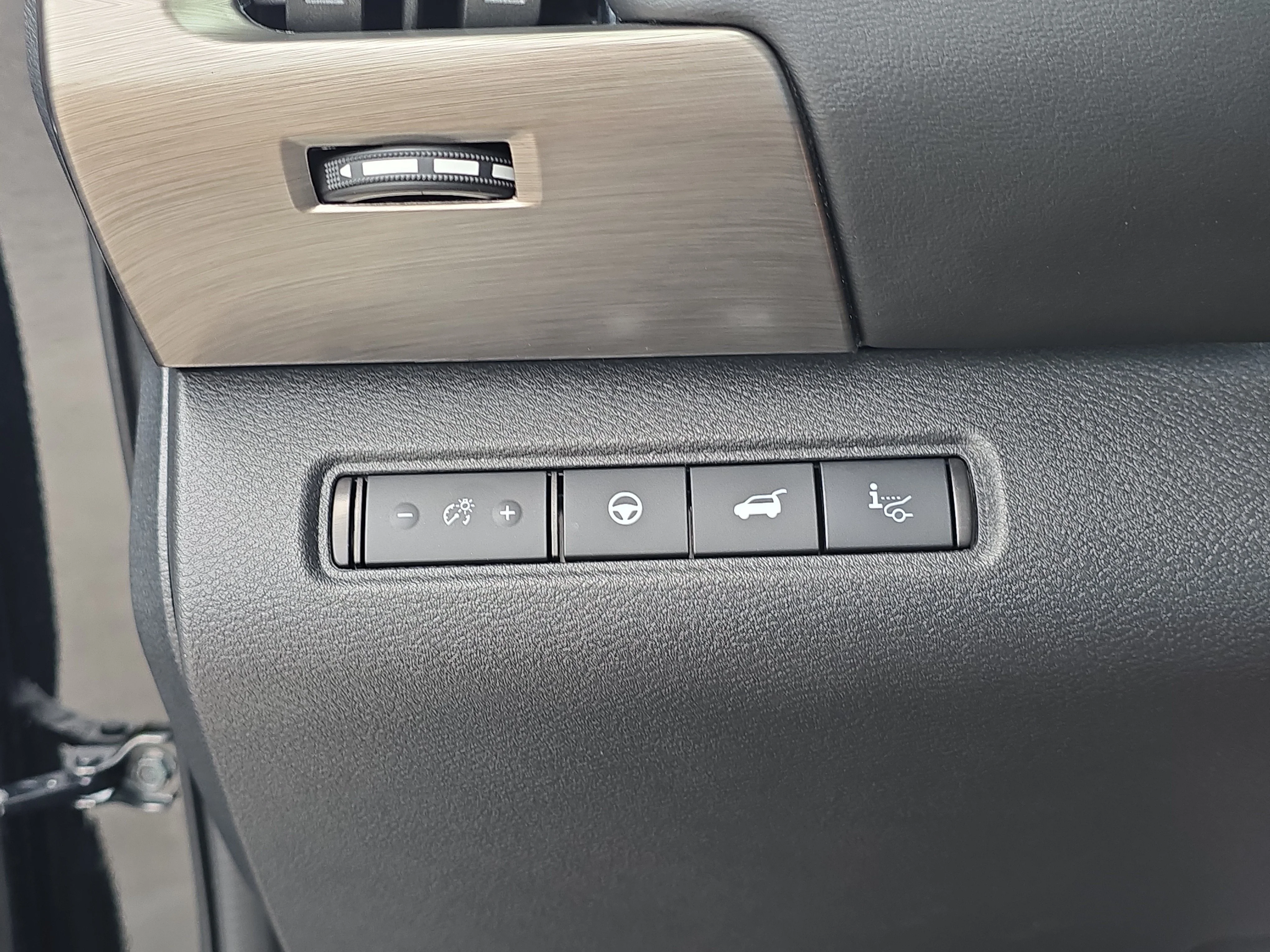 Certified Used 2025 Super Black Nissan Platinum image 30