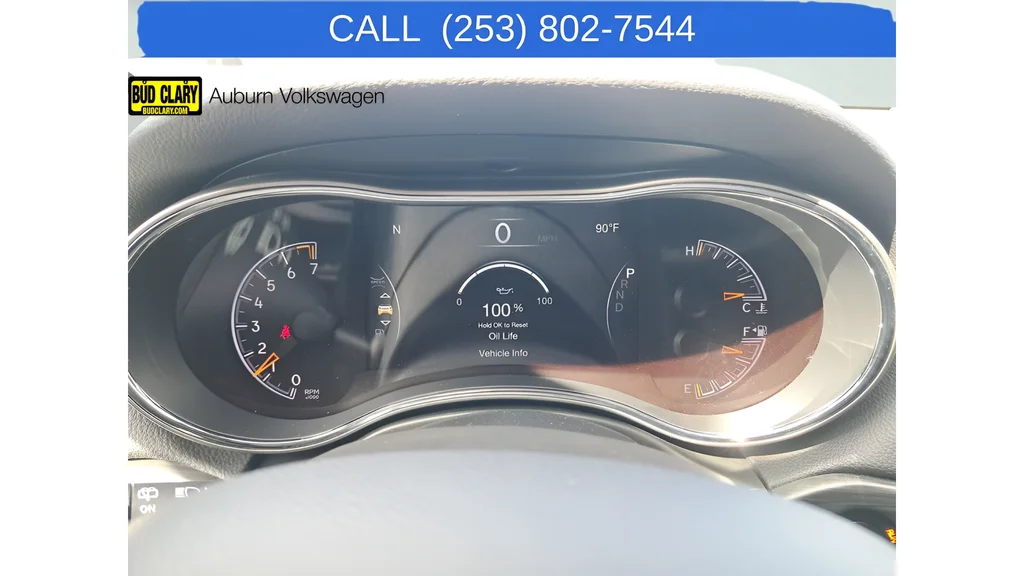 Used 2020 Black Jeep Laredo E image 18