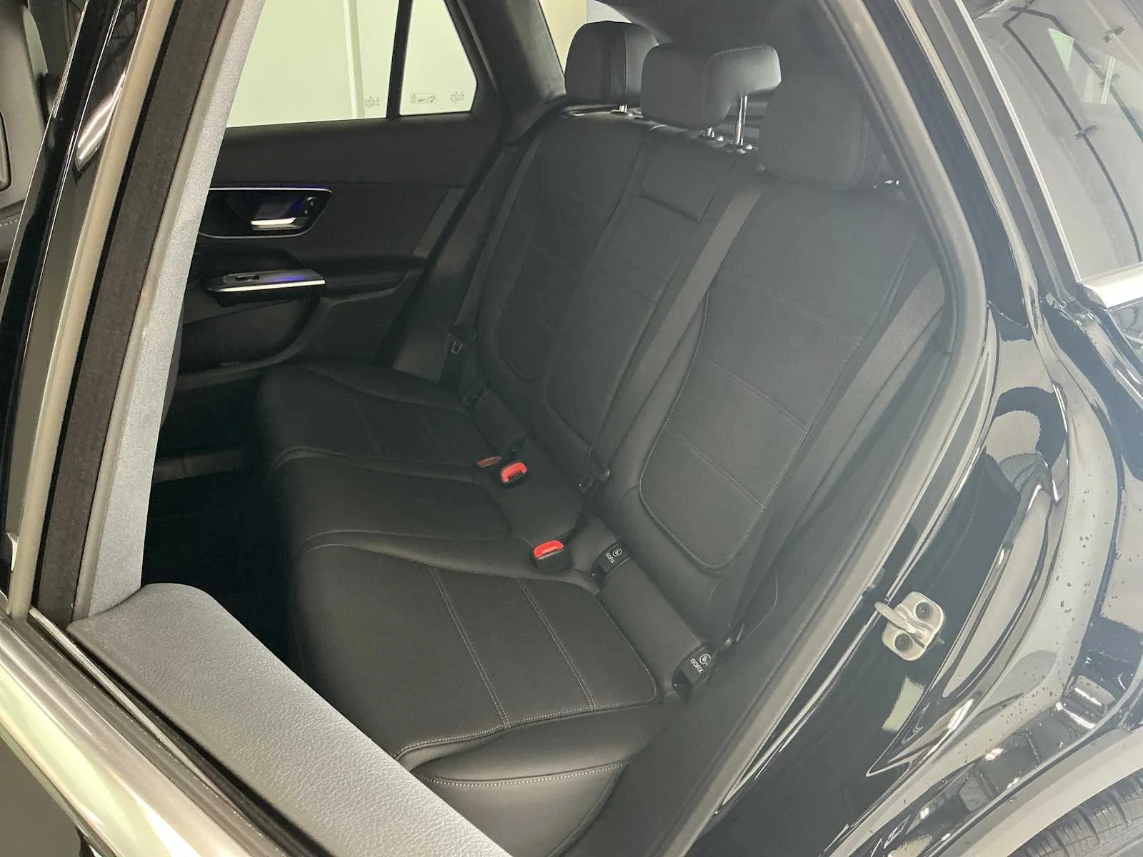 Certified Used 2026 Black Mercedes-Benz GLC 300 image 24