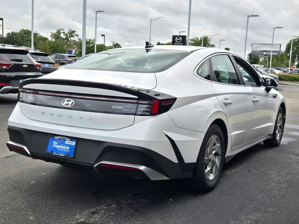 Used 2026 White Hyundai SE image 11