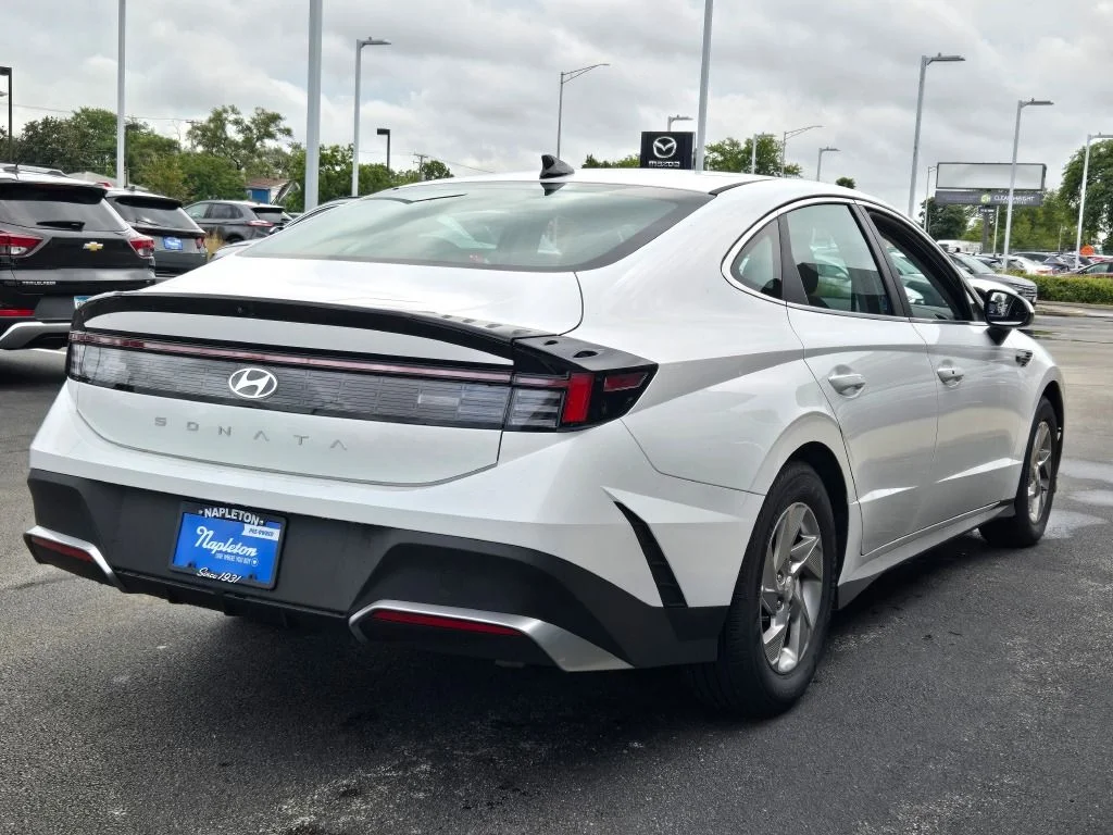Used 2026 White Hyundai SE image 11