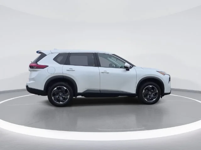 Used 2025 White Nissan SV image 8