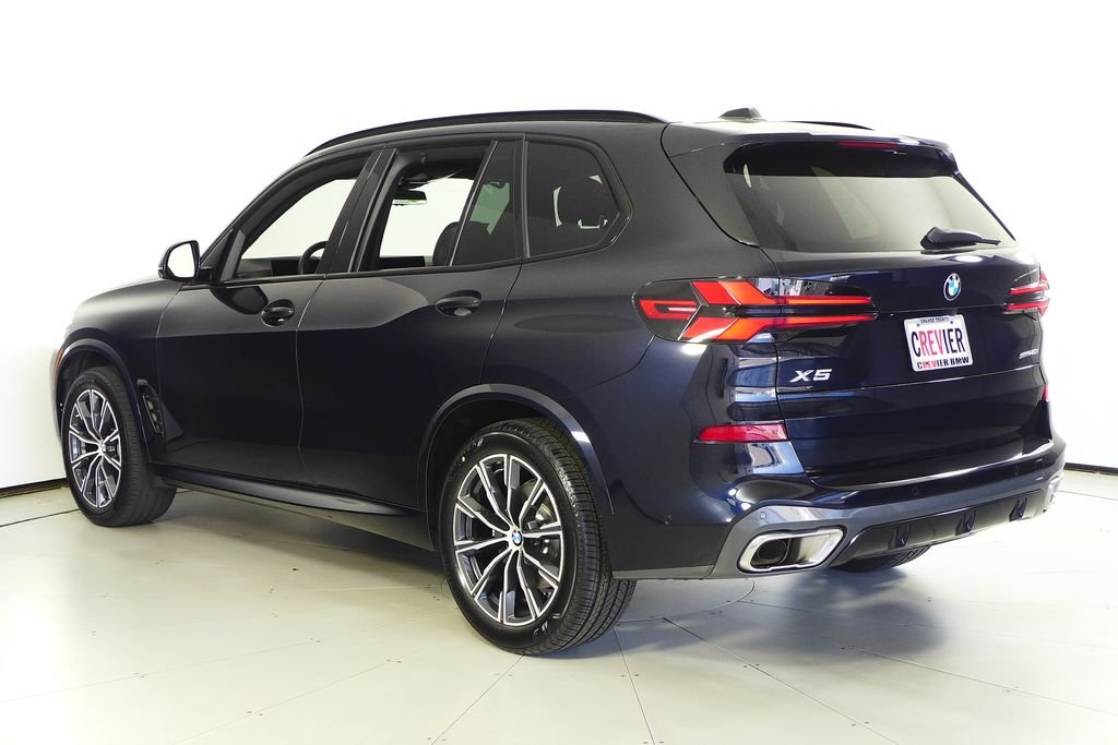 Used 2024 Carbon Black Metallic BMW sDrive40i image 9