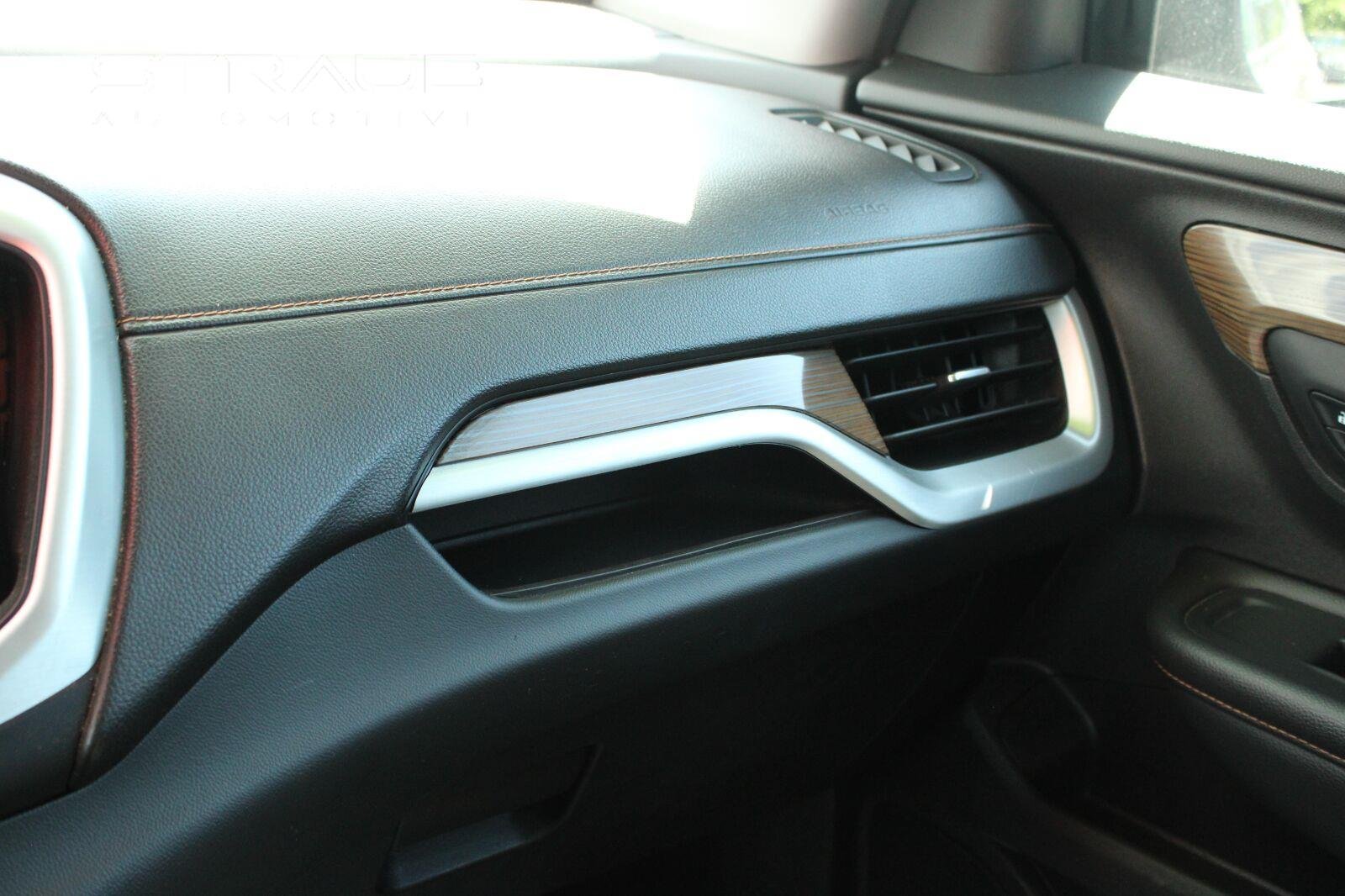 Used 2019 Coppertino Metallic GMC SLE image 27