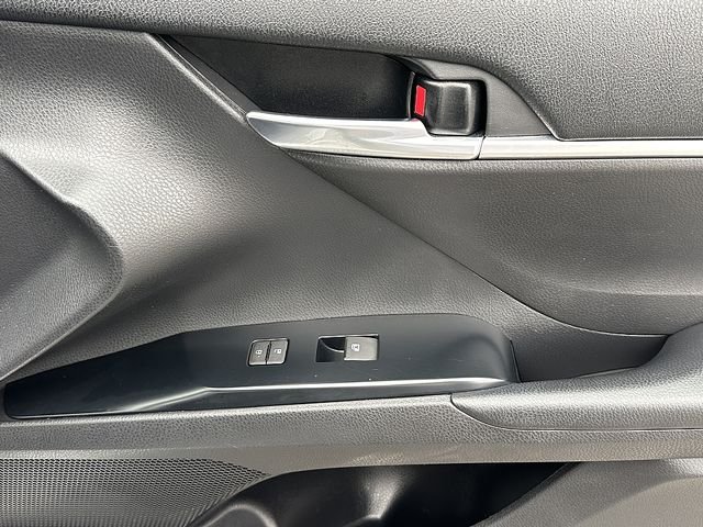 Used 2020 Silver Toyota SE image 12
