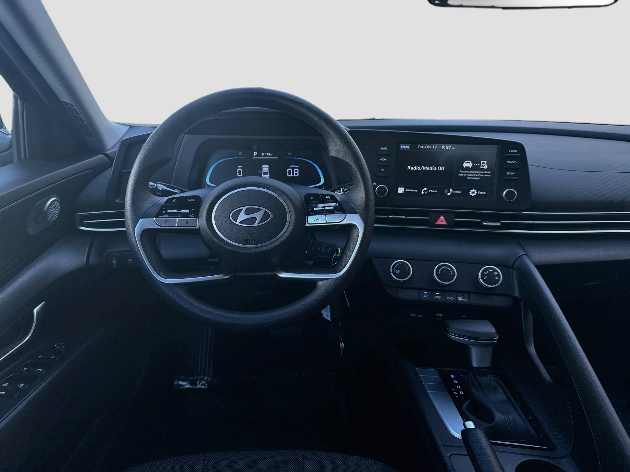 Used 2025 Abyss Black Hyundai SE image 18