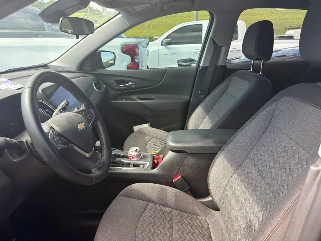 Used 2024 Lakeshore Blue Metallic Chevrolet LT image 8