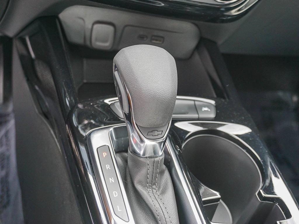 New 2026 Summit White Chevrolet LT image 22
