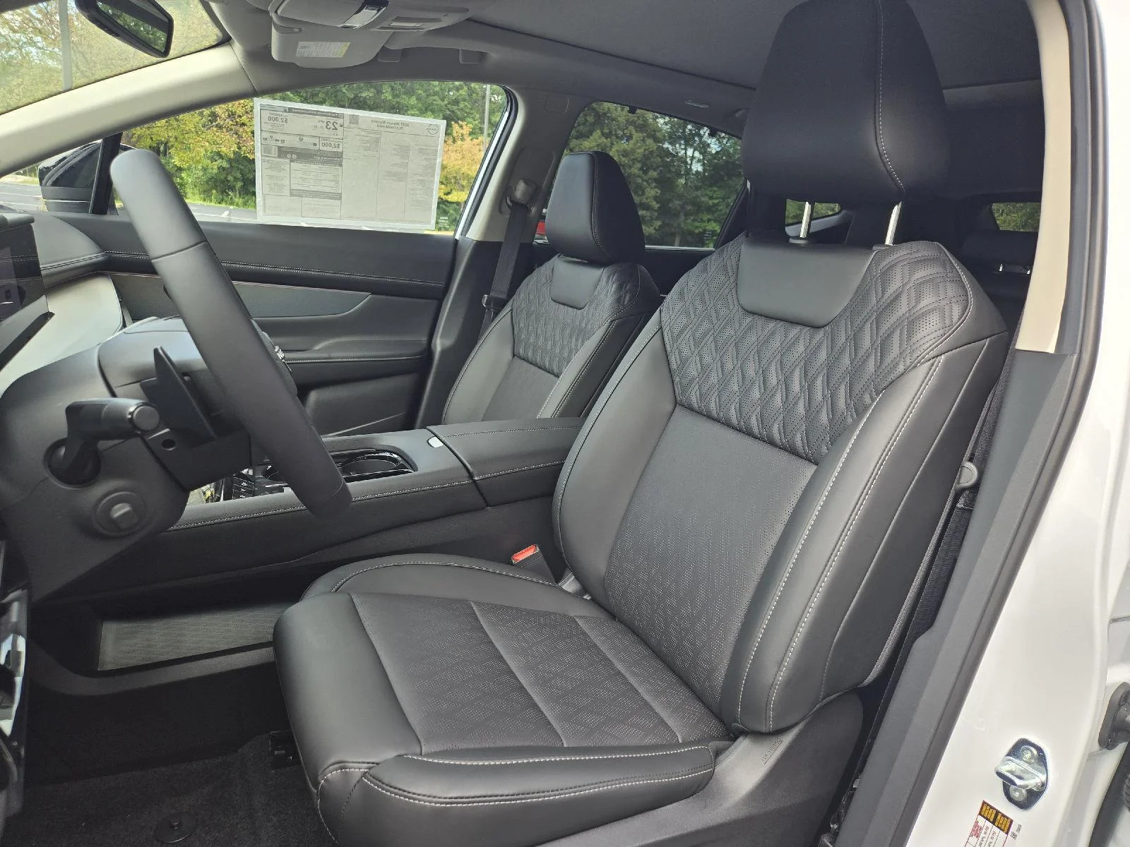 New 2027 Everest White Pearl Tricoat Nissan Platinum image 10