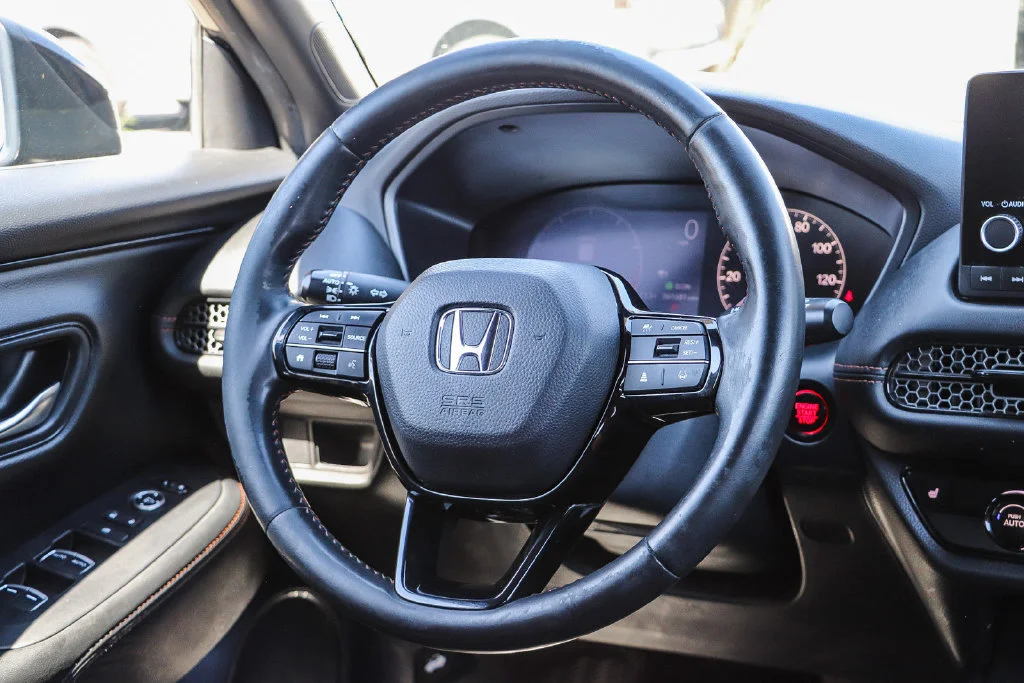 Used 2025  Honda Sport image 19