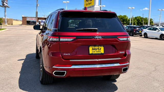 Used 2022 Red Jeep Overland image 10