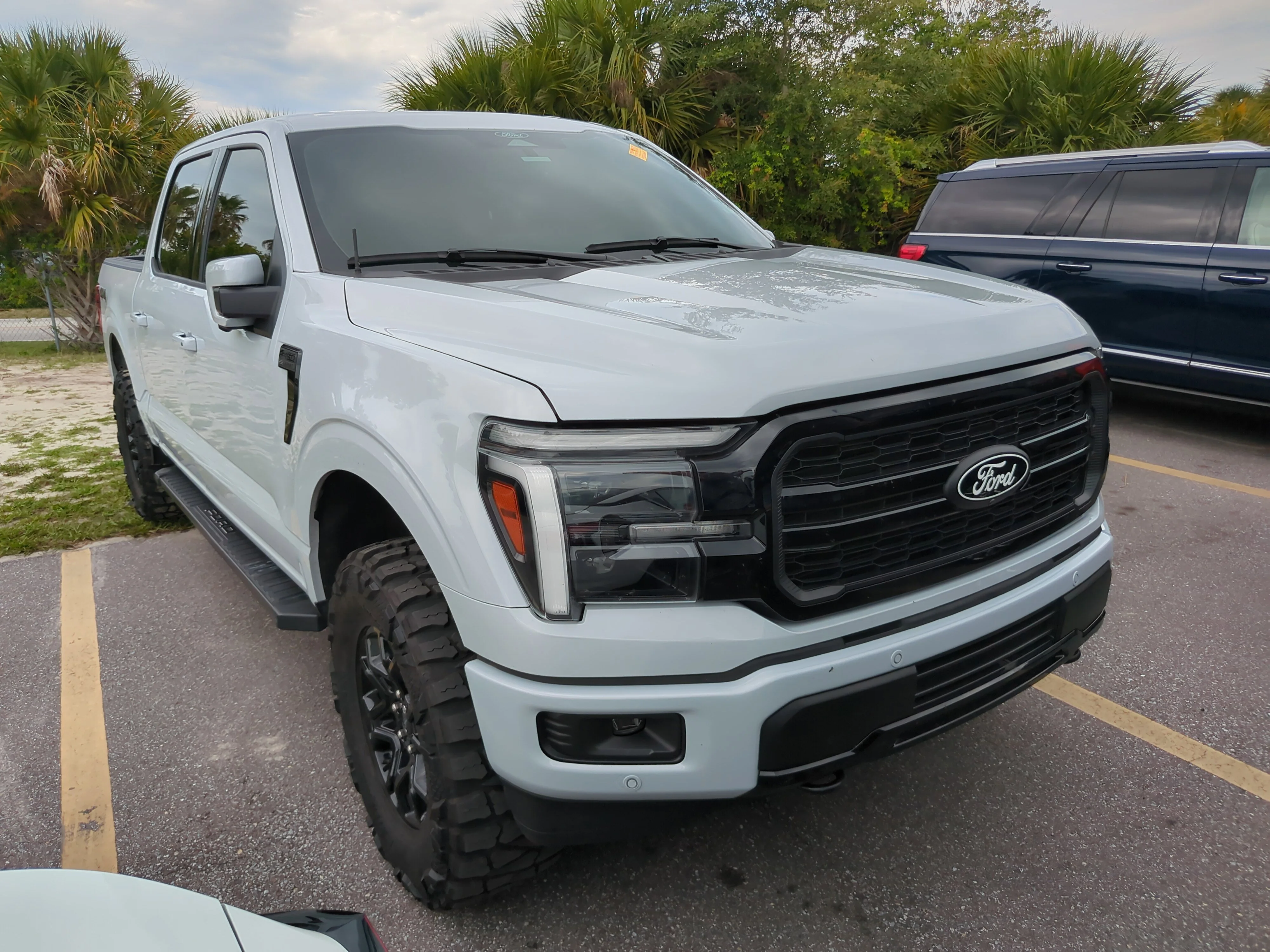 2025 Ford F-150 Lariat 4x4 SuperCrew 5-1/2 Box's photo