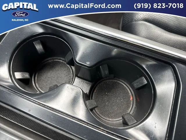 Used 2022 White Ford Lariat image 31