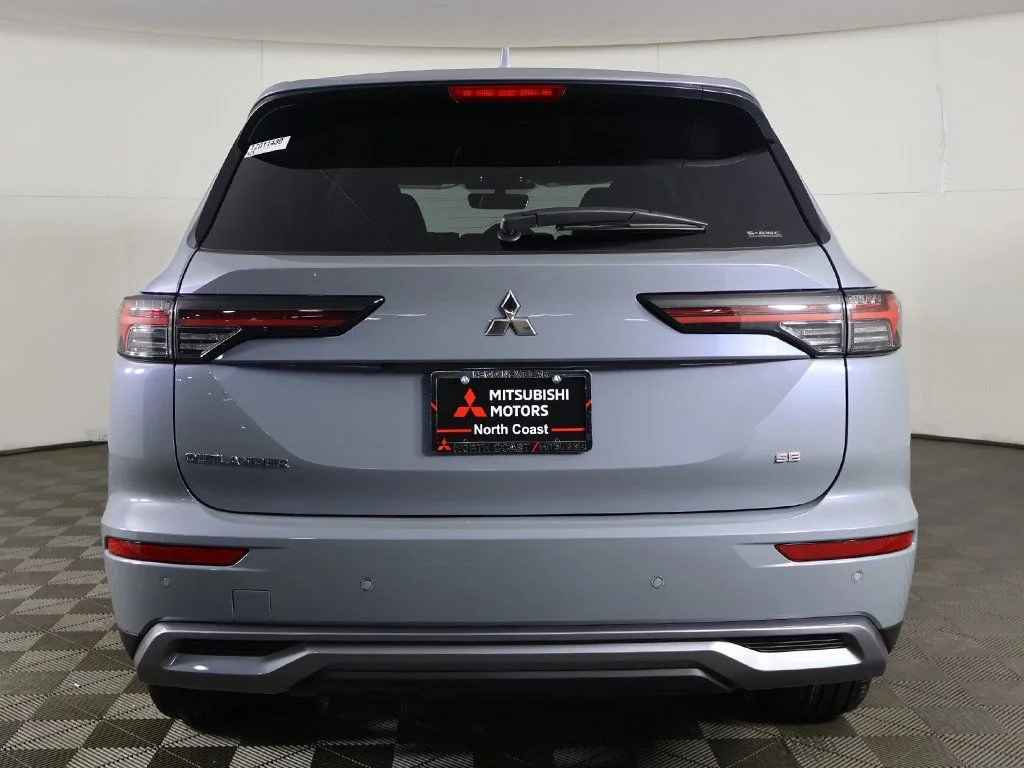 2026 Mitsubishi Outlander SE - Photo 14