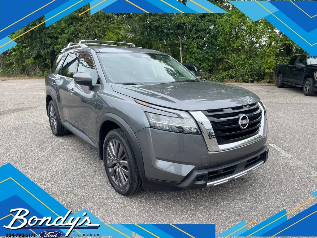 2024 Nissan Pathfinder SL 2WD's photo