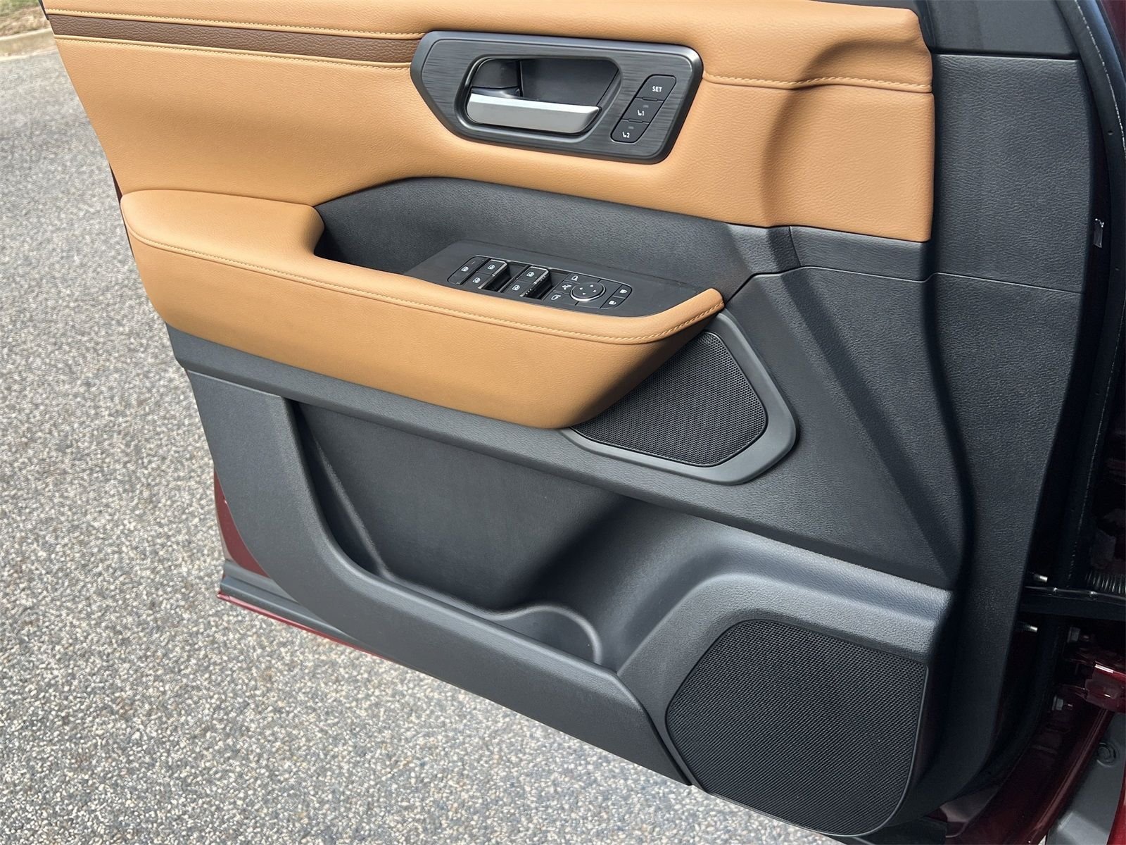 2025 Nissan Armada SL - Photo 17