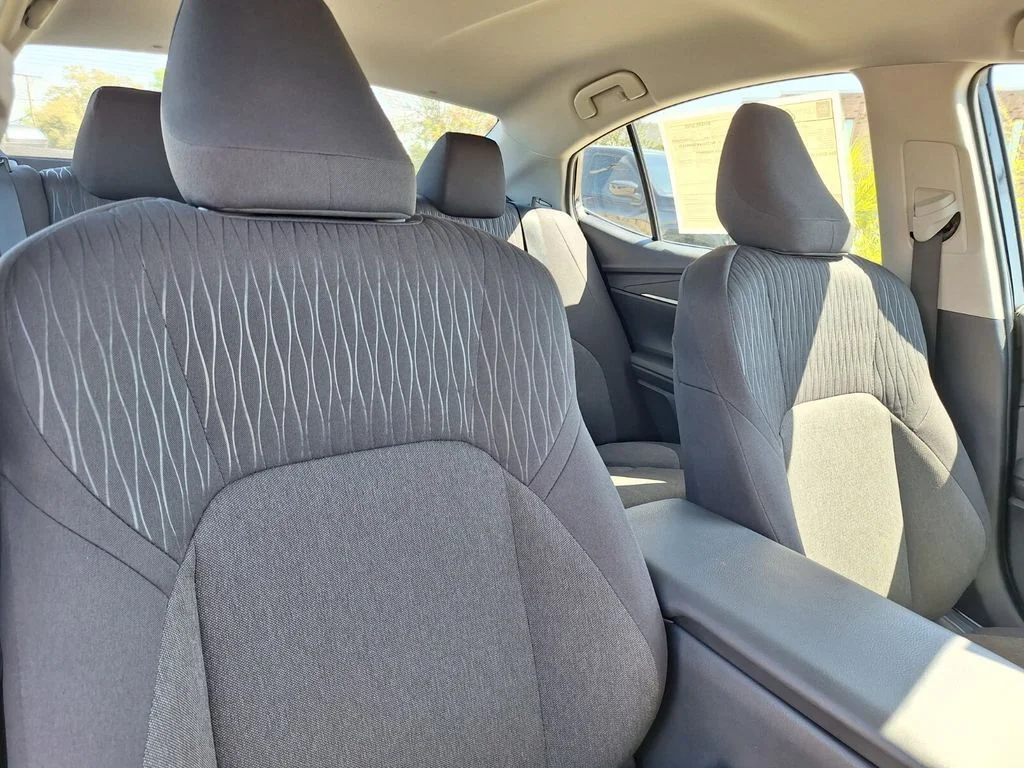 Used 2025 Midnight Black Metallic Toyota LE image 27