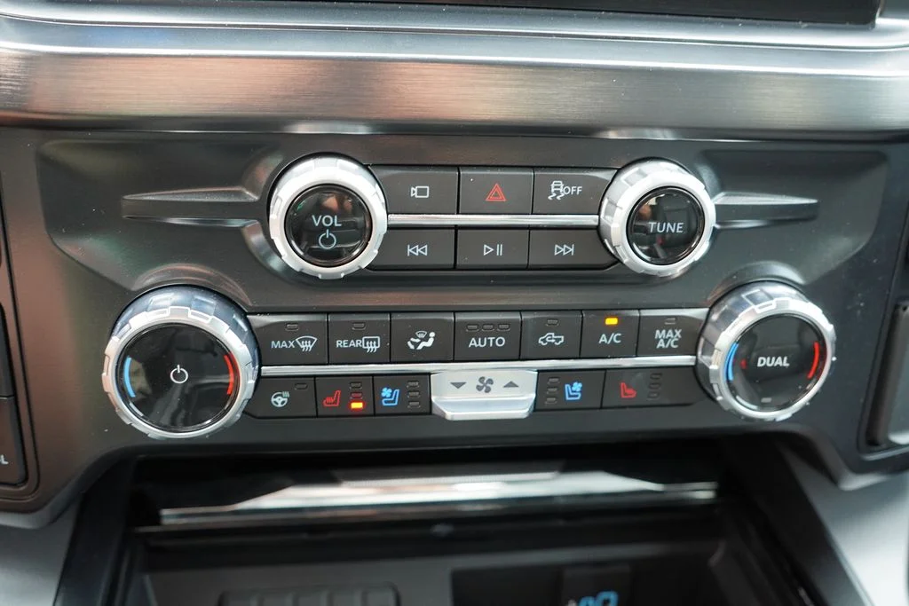 Used 2026 Oxford White Ford Lariat image 29